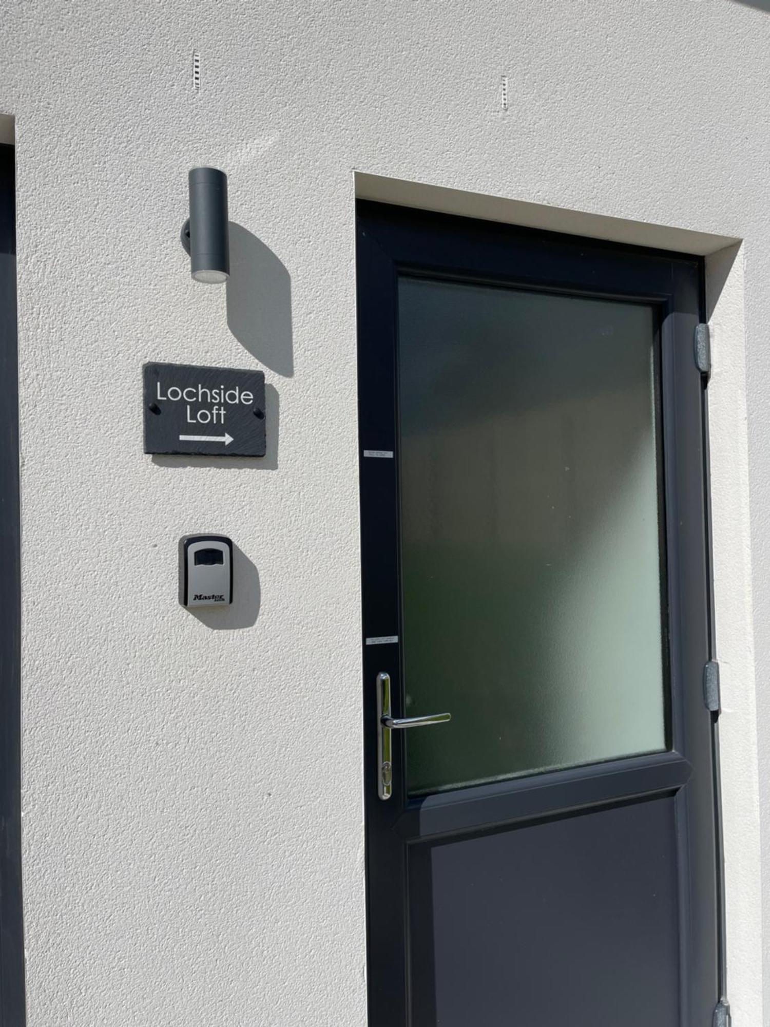 Lochside Loft - Self Catering Apartment For 2 In A Great Location For Inverness Airport And Both Cabot Highlands & Nairn Golf Courses Екстериор снимка